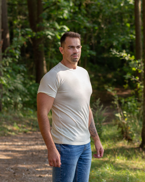 The menique men's 160 Merino wool T-Shirt in natural color.
