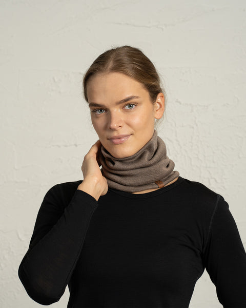 Woman in brown Merino wool knit neck gaiter, soft winter neck warmer for women.