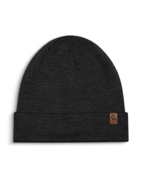 Packshot of menique light beanie in the color dark gray in the white background