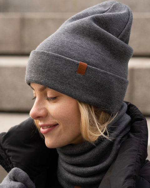 Women's Knitted Beanie &amp; Gloves 2-Piece Set